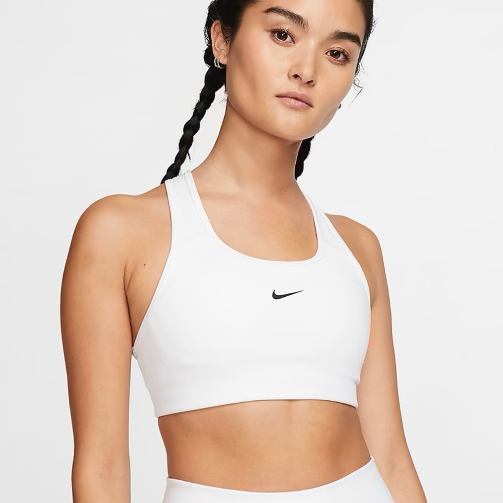 Nike Swoosh Women’s 1-Piece Pad Sports Bra Size L - White